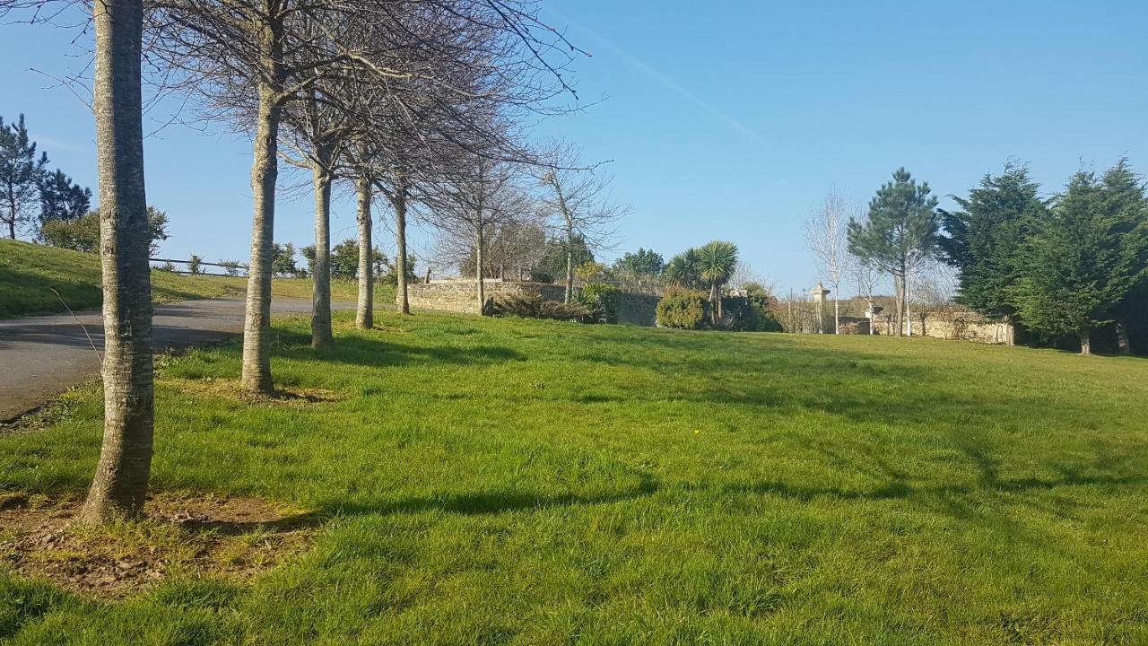 Le Domaine Des Roseraies, Monfréville Exteriör bild