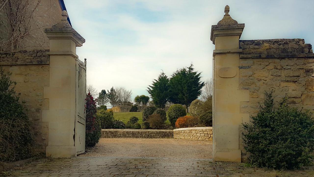 Le Domaine Des Roseraies, Monfréville Exteriör bild