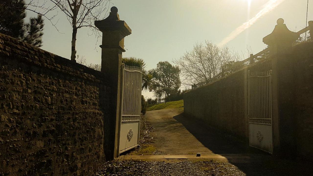Le Domaine Des Roseraies, Monfréville Exteriör bild