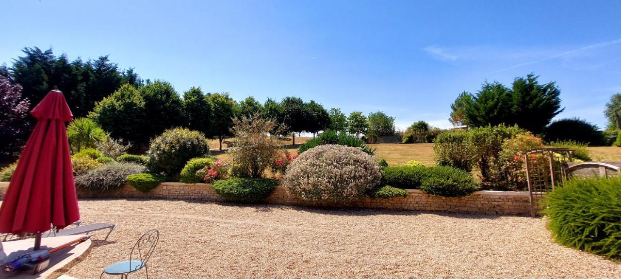 Le Domaine Des Roseraies, Monfréville Exteriör bild